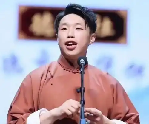  胆大包天德云社烧饼挖墙脚挖到师哥头上,还好岳云鹏看的通透