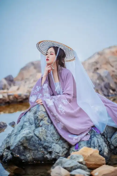 因没带孙,婆婆生病儿媳躲清闲,回来才知婆婆把房转给侄子