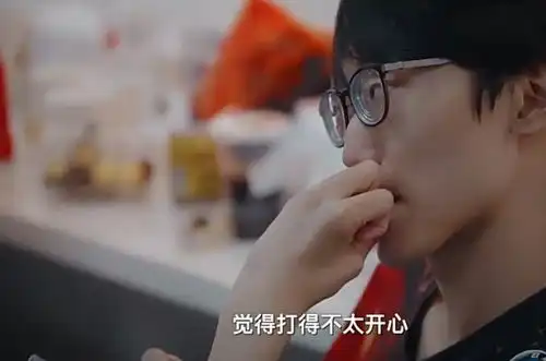  fpx纪录片牛宝引不满,硬币哥小天吐槽瞧不起队友实力不沟通
