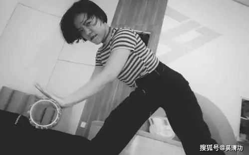  张萌晒群聊截图,力证姐姐们很相爱,刘芸也晒了和丁当的亲密合照