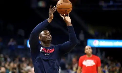  太心疼锡安成nba新秀第一人,可谁注意到他的表情,金特里摇头
