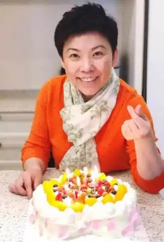 邓亚萍身高表情包洗脚水