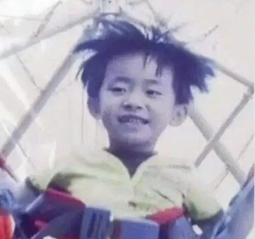  流量小生的突围之路看易烊千玺和他遇到的贵人们