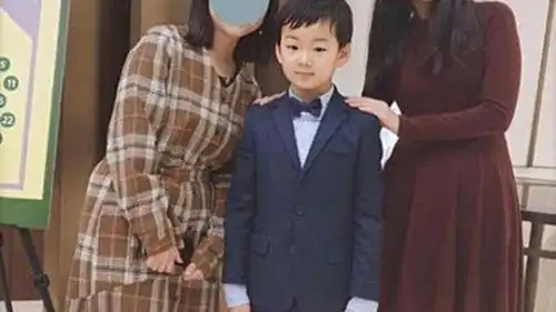  还记得全民表情包宋民国吗如今撞脸宋仲基,小小年纪妥妥男神范