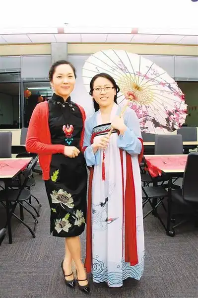  表情汉服风席卷海外华人圈侨界关注表情