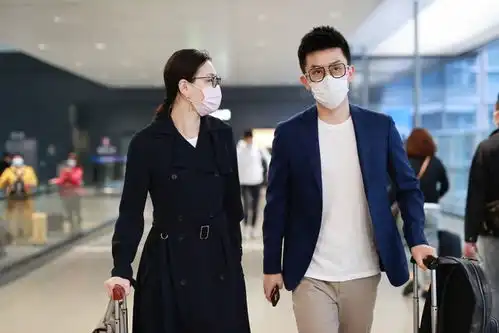  吴敏霞的长相都能当女演员了,与老公没啥身高差,感觉真有女人味