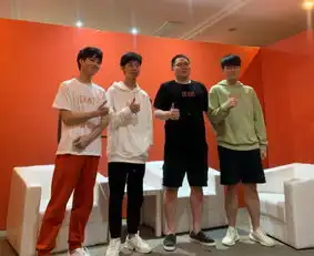  lpl三大上单会晤,pdd的手在犯罪,姿态的表情亮了
