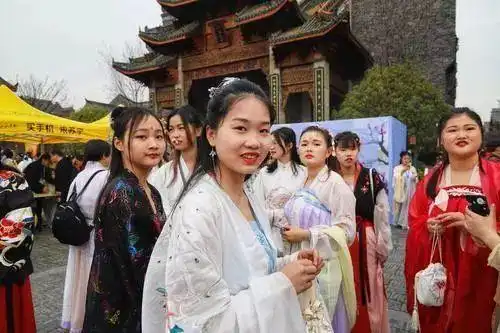  城表情武汉花朝节盛况空前