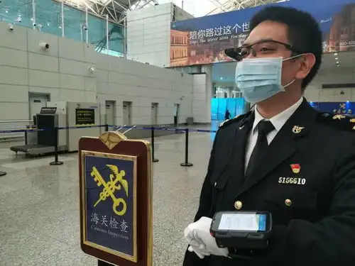  白云机场客量首破7000万人次,超越香港,跻身全球十大国际航空枢纽