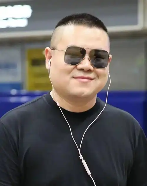 我的天啊岳云鹏表情包郭