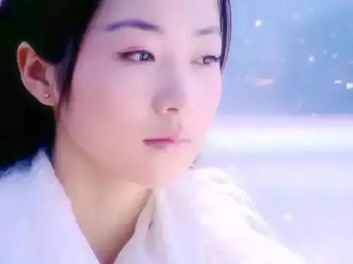  情感韩雪比你优秀的人,却比你更努力
