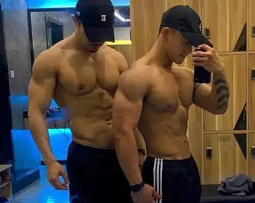  朋友圈最骚的肌肉男,是他