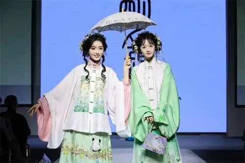  2024国丝汉服节汉服翩翩,博物馆里寻古韵