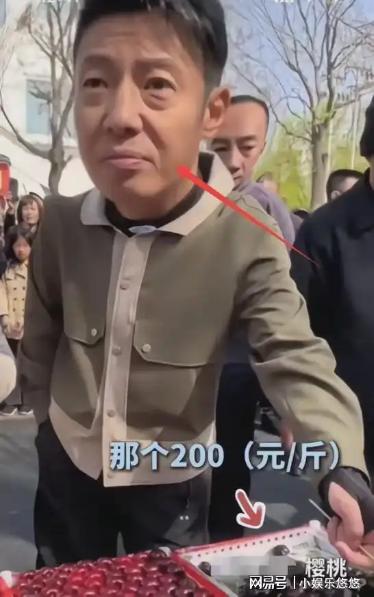  撒贝宁逛早市被偶遇嫌200元一斤的樱桃太贵,邓亚萍表情亮了