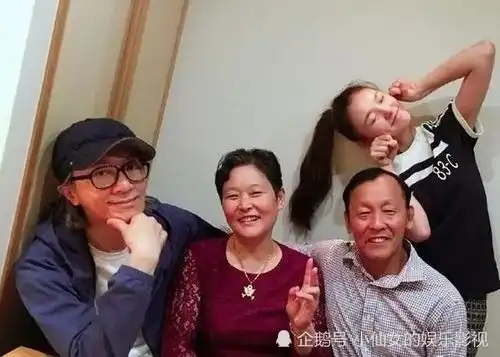  这么多星女郎,黑料多多的林允,为何能获得星爷女儿般的宠溺