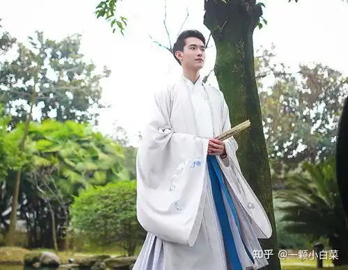  有没有真正好看的汉服男装店铺的推荐啊