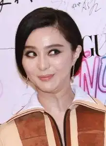  baby双下巴玩自黑没了紧致小脸,女神颜值也暴跌