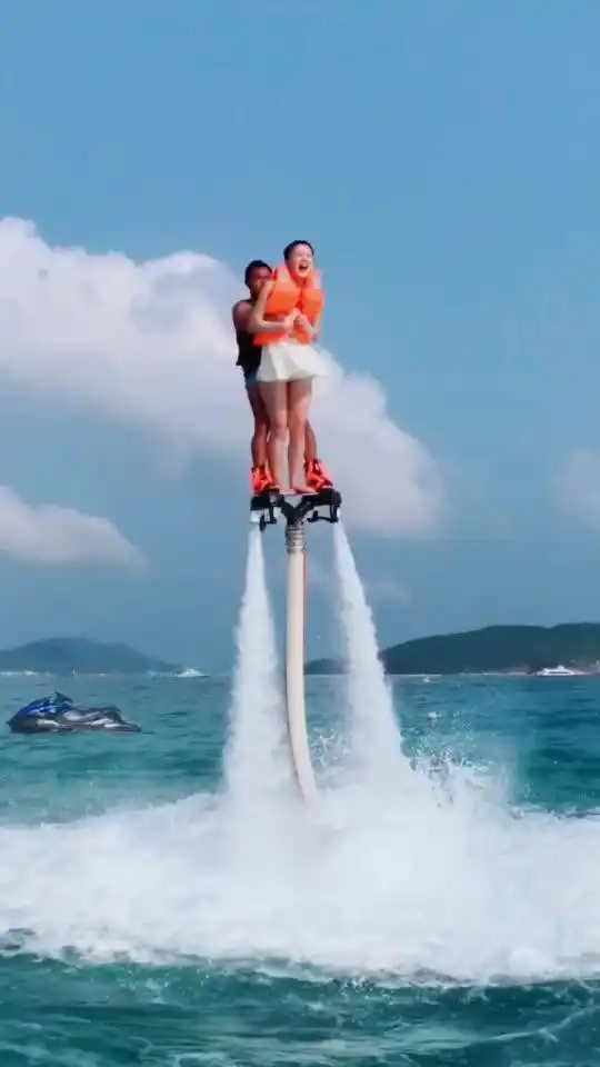  小姐姐的表情绝了,有喜欢玩的老铁吗经纪人小微