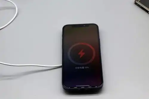  给iphone12的专属表情包图拉斯magsafe无线充