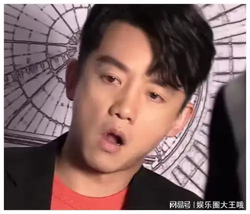  郑恺西装革履拍广告,表情傲慢引争议,苗苗疑似怀二胎