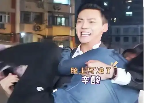  假臀假腹肌,我的阿勒泰于适一出场,打脸了多少内娱小鲜肉