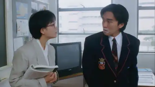  逃学威龙星爷上课被扔黑板擦,却敢怒不敢言,委屈的表情太搞笑