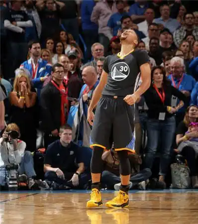  nba十大表情包尼克杨全美最火表情包暂未上线52pk下载中心