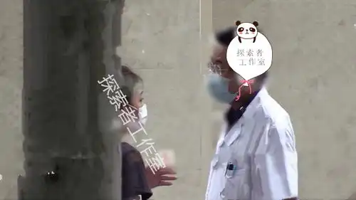  金马奖影后马思纯现身精神病医院,看到医生表情,情况不容乐观
